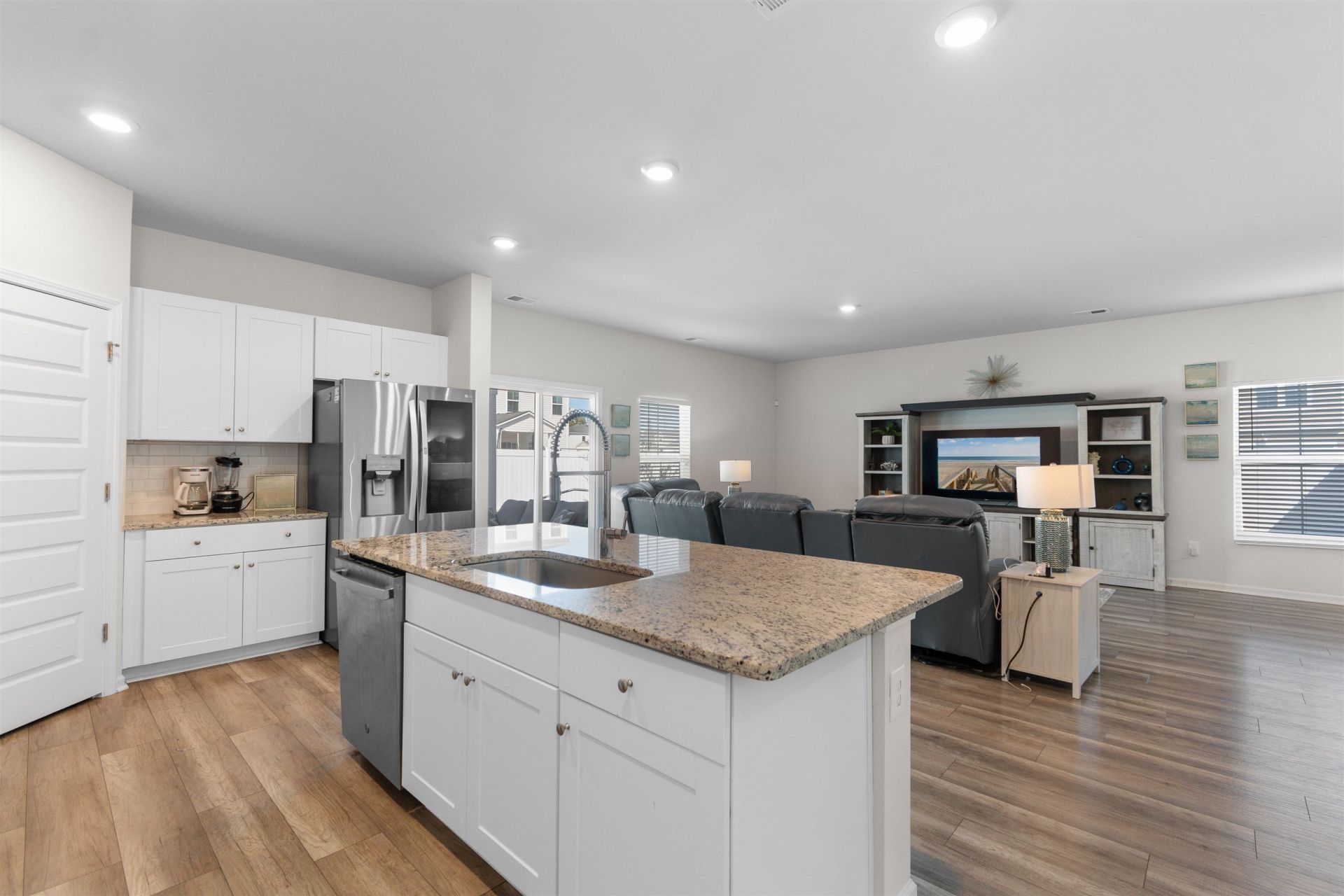 1111 Saltgrass Way Photo 7