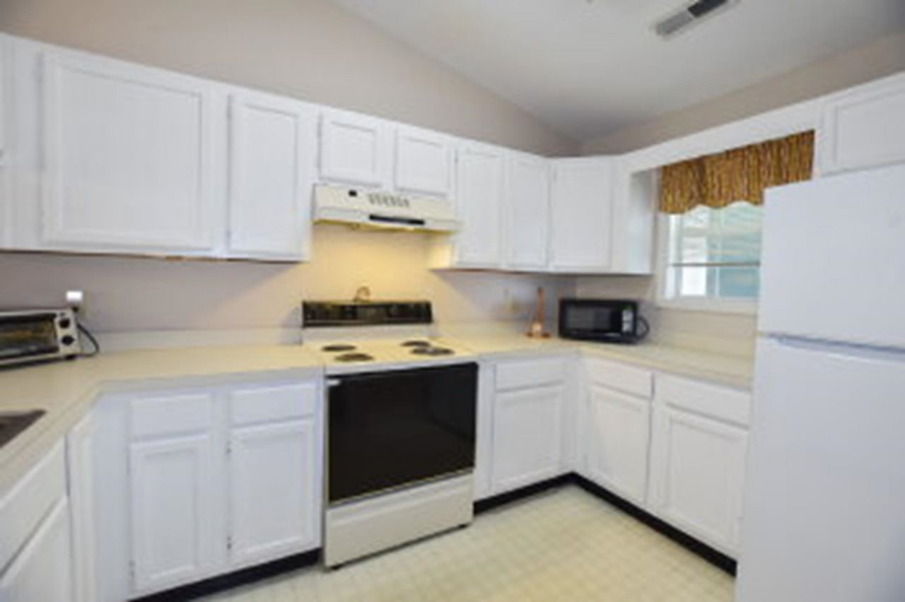 770 Charter Dr. Photo 10