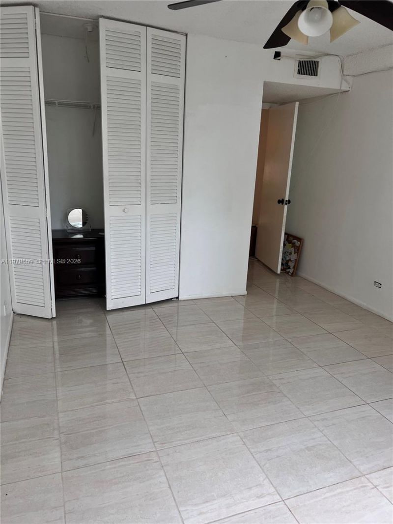 3680 Inverrary Dr , Unit 1T, Lauderhill, FL 33319 Photo