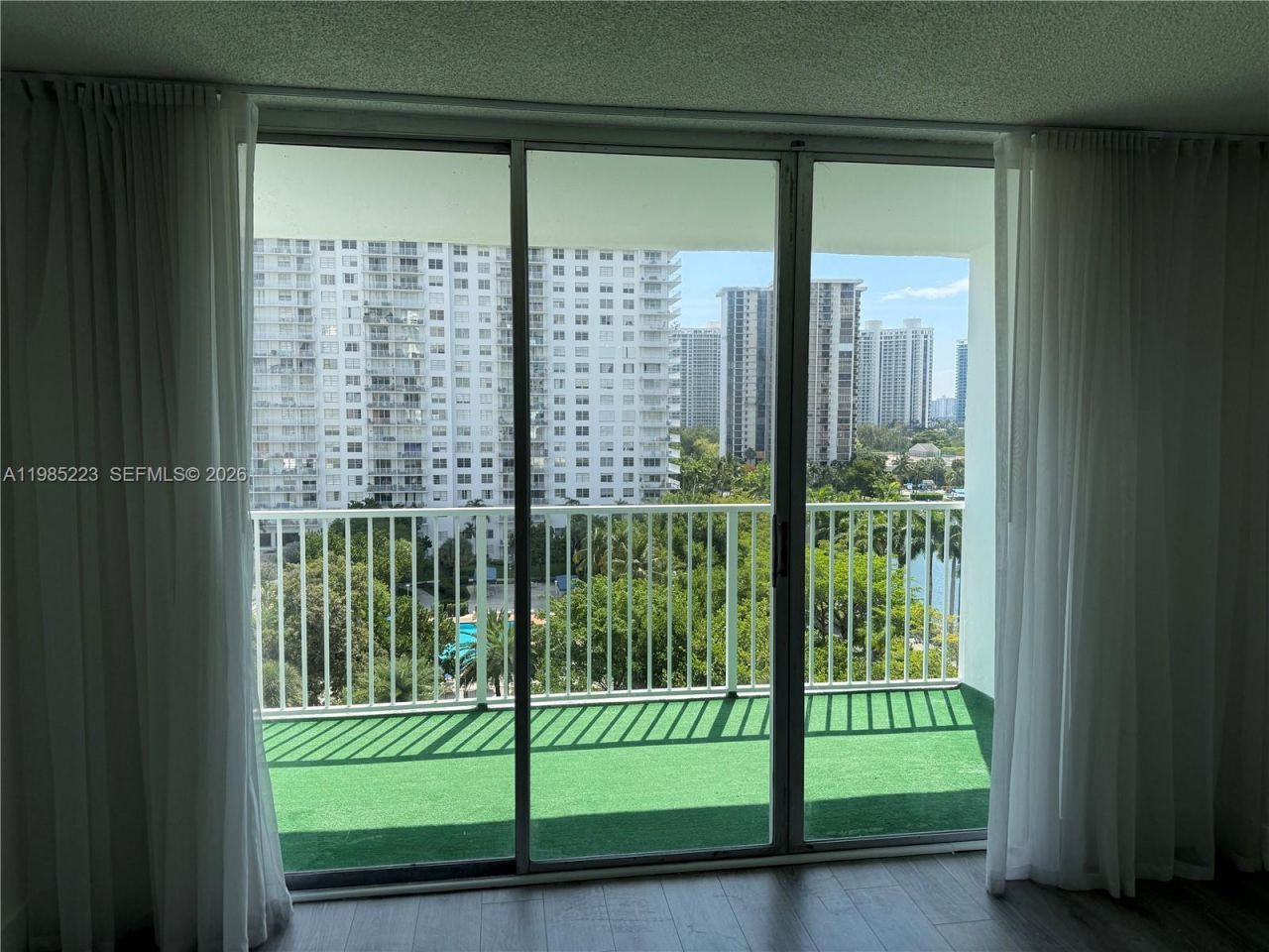 2801 NE 183rd St, Unit 912W, Aventura, FL 33160 Photo