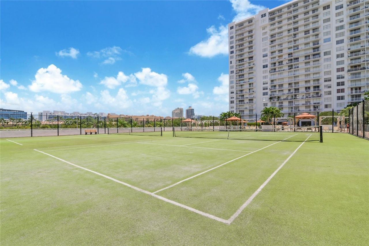 2801 NE 183rd St, Unit 912W, Aventura, FL 33160 Photo