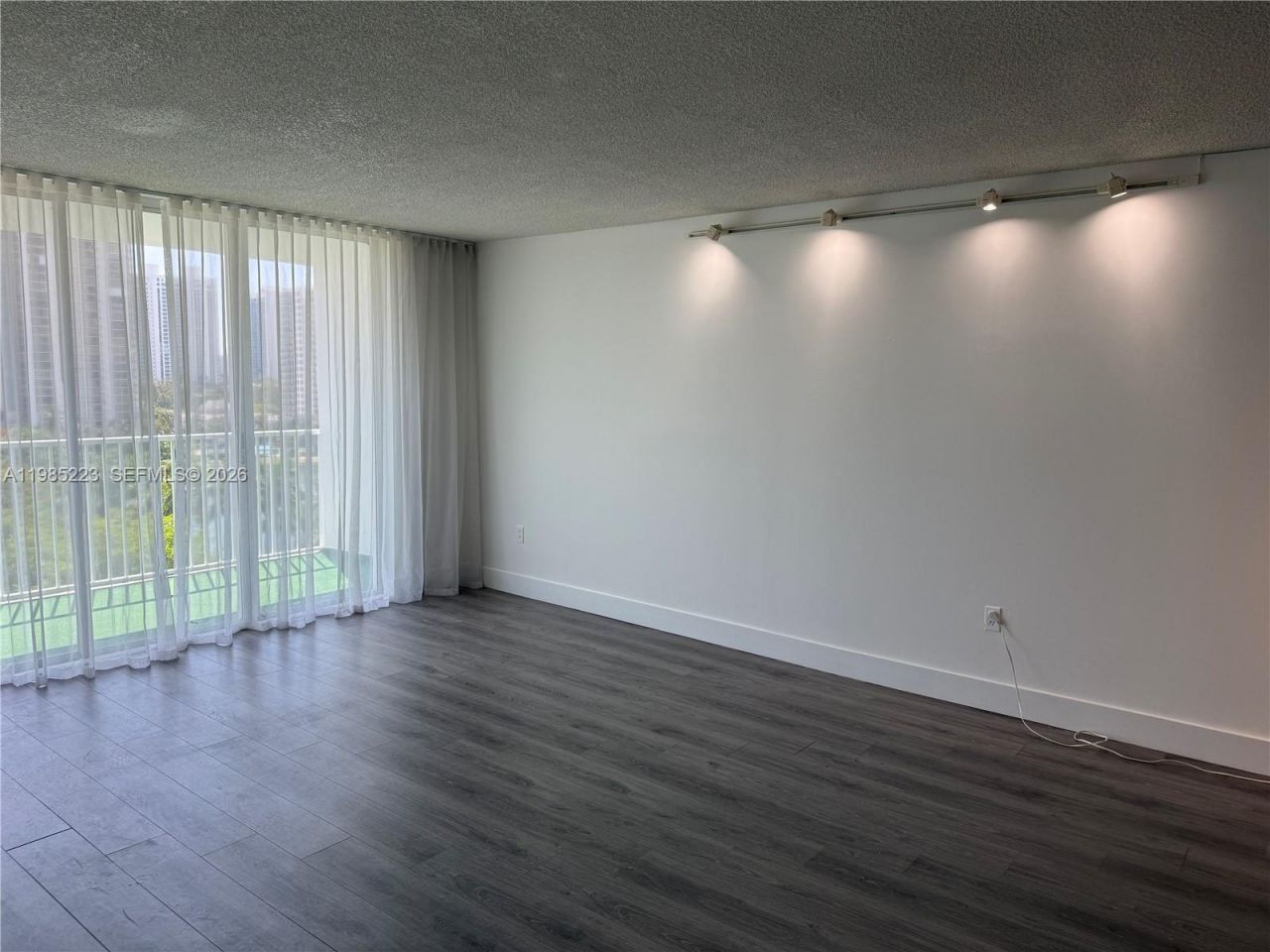 2801 NE 183rd St, Unit 912W, Aventura, FL 33160 Photo