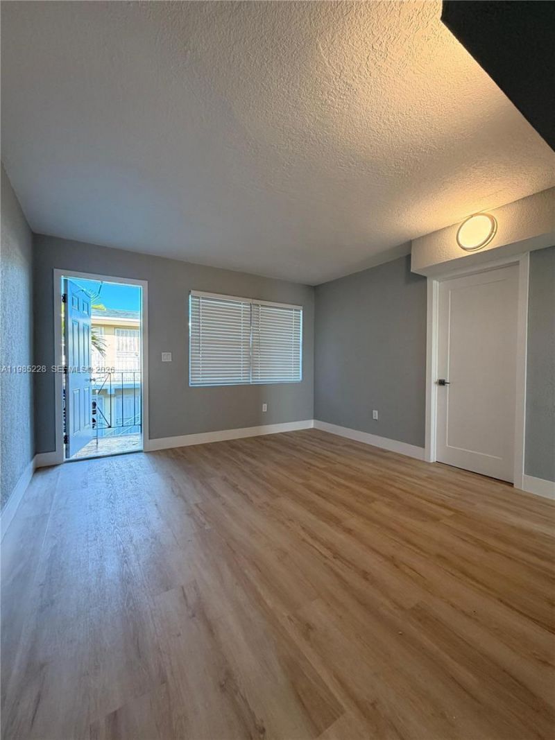 1258 NW 61st St , Unit 04, Miami, FL 33142 Photo