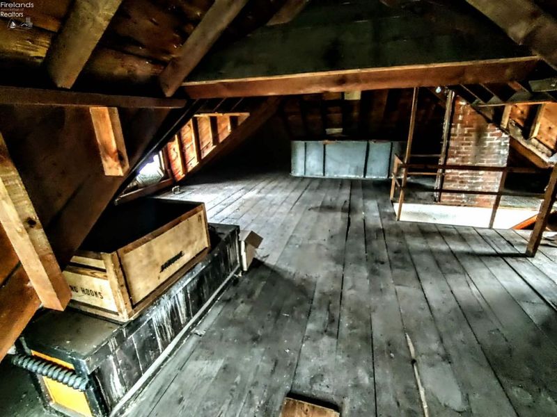 214 N Church Street, Oak Harbor, OH 43449 Photo 29