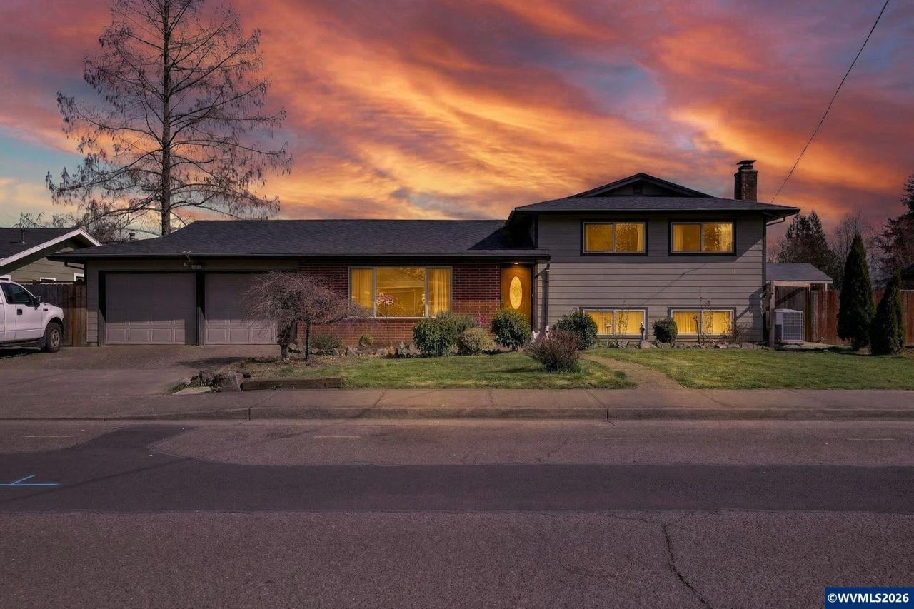 4274 5th St, Hubbard, OR 97032 Main Photo