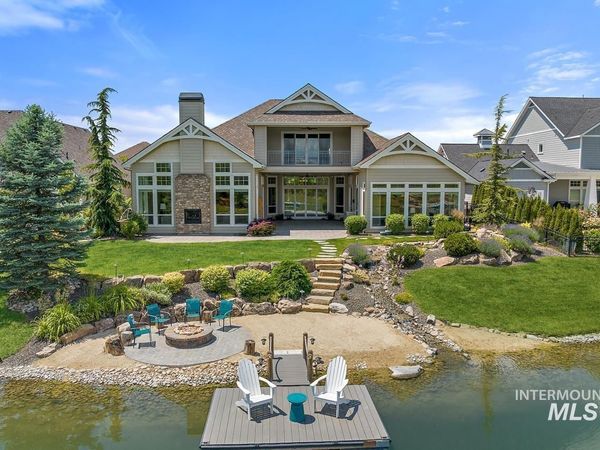 962 N Luge Ave, Eagle, ID 83616