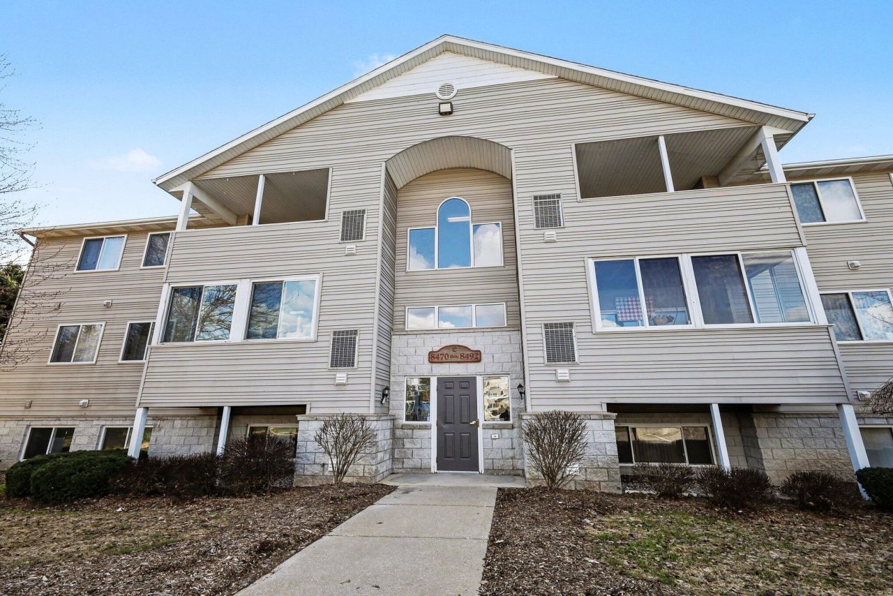 8480 N Jasonville Court Se, Caledonia, MI 49316 Main Photo