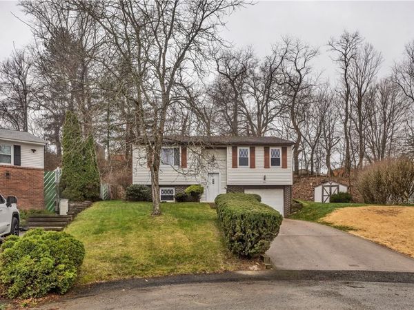 537 Green Haven Ct, Pittsburgh, PA 15239