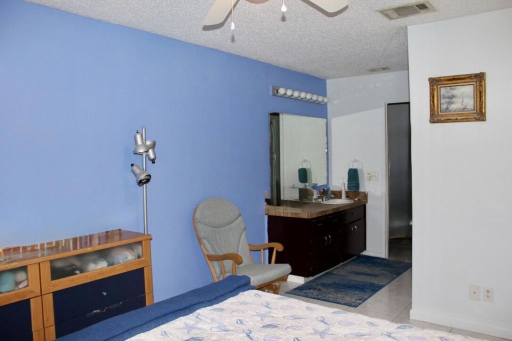 566 SW Sara Boulevard, Port Saint Lucie, FL 34953 Photo