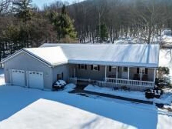 51 DRUMHELLER Lane, Nescopeck, PA 18635
