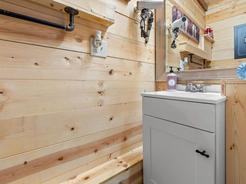 374 Center Street, Gratiot, OH 43740 Photo 12