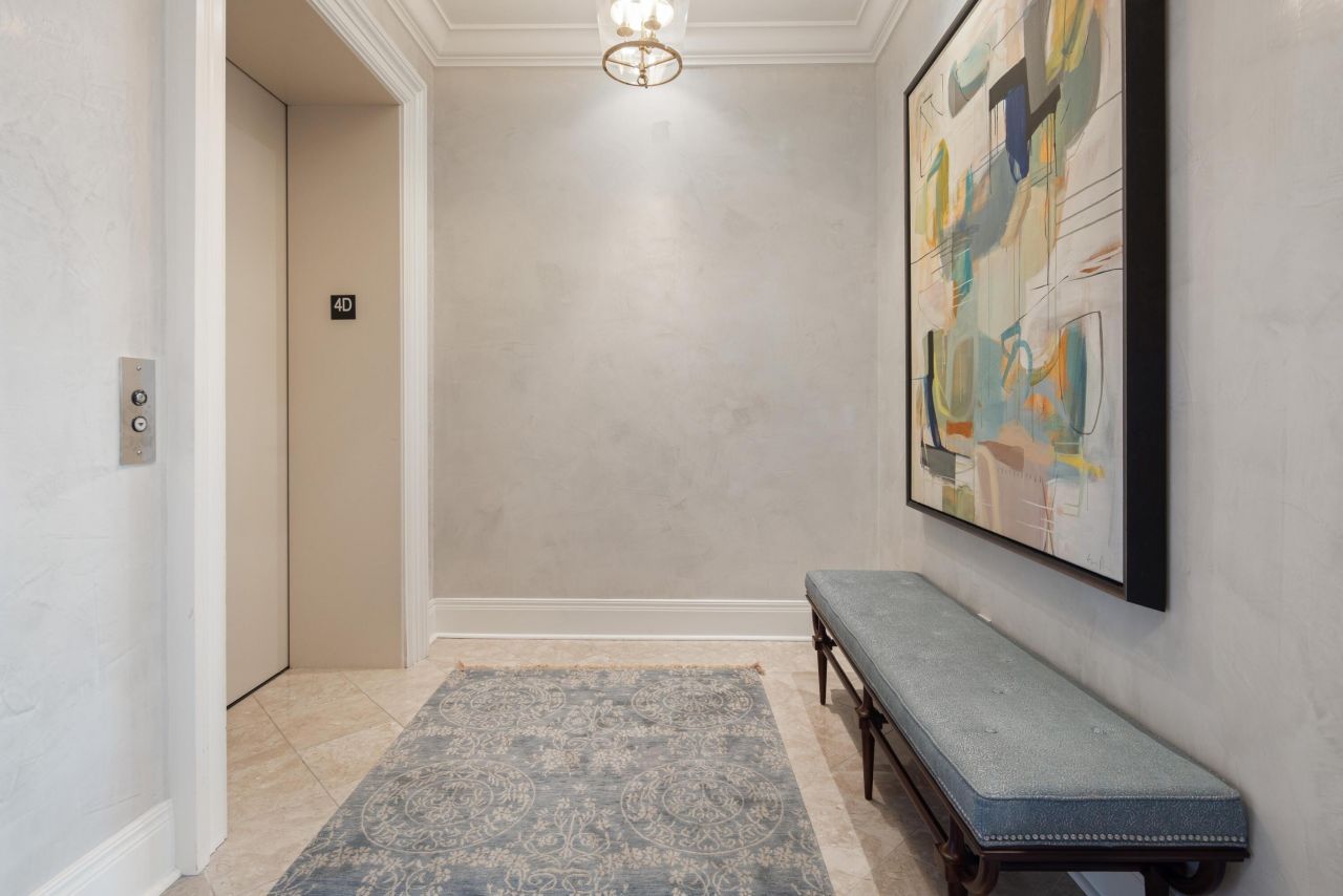 2 Laurens Street Photo 10