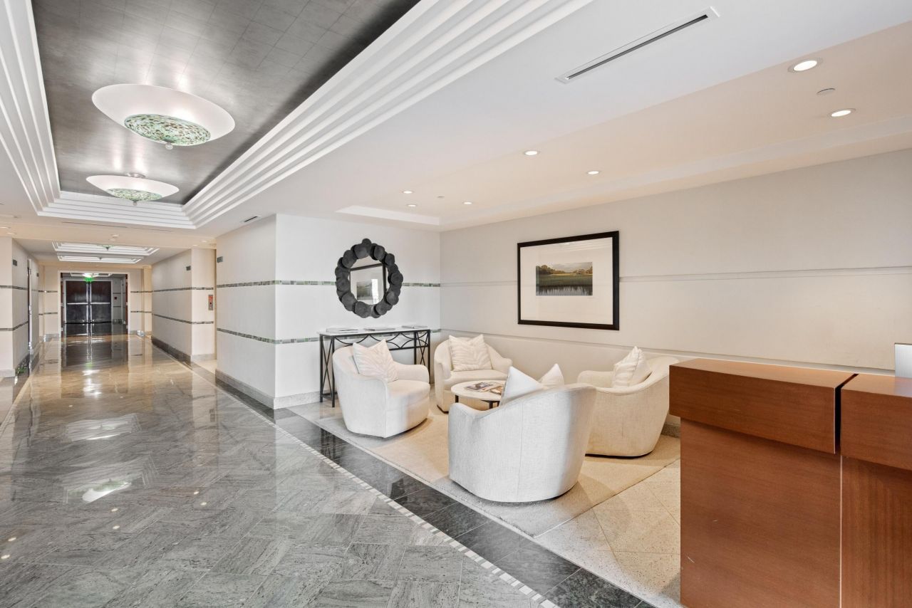 2 Laurens Street Photo 39