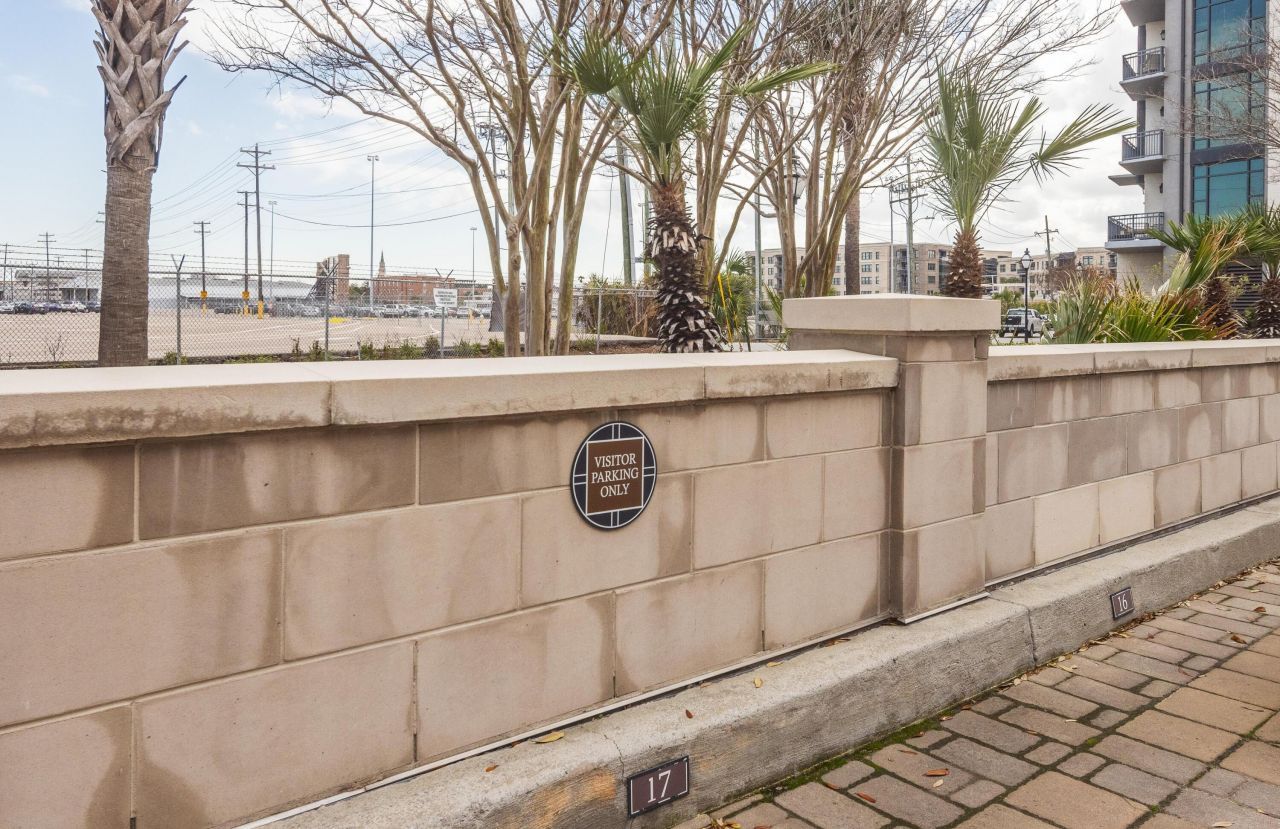 2 Laurens Street Photo 42