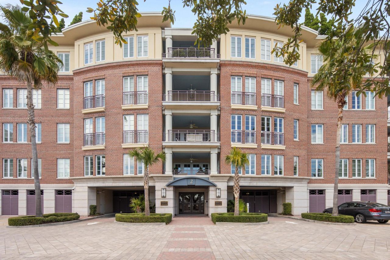 2 Laurens Street Photo 8