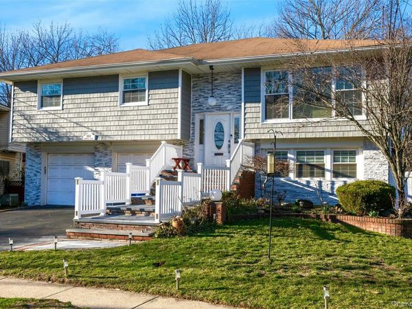 1061 Fordham Lane, Woodmere, NY 11598