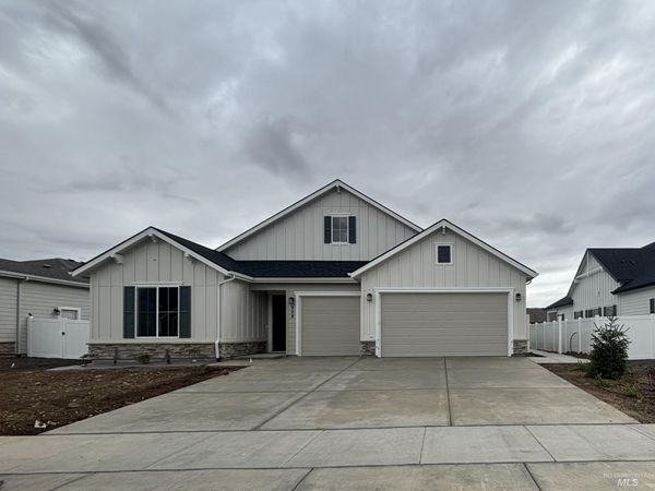 908 N Sevenoaks Ave, Eagle, ID 83616