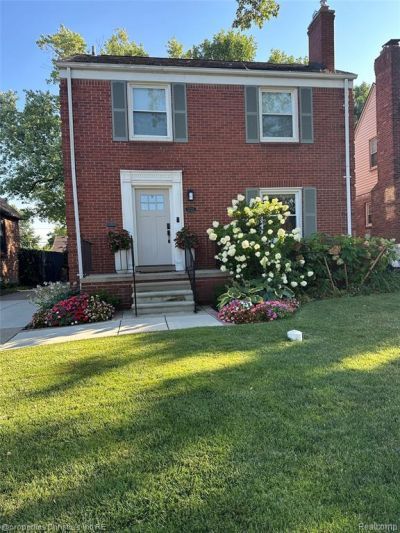 1721 Hampton Road, Grosse Pointe Woods, MI 48236 Main Photo