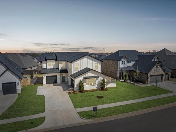 14608 Claxton Place, Yukon, OK 73099