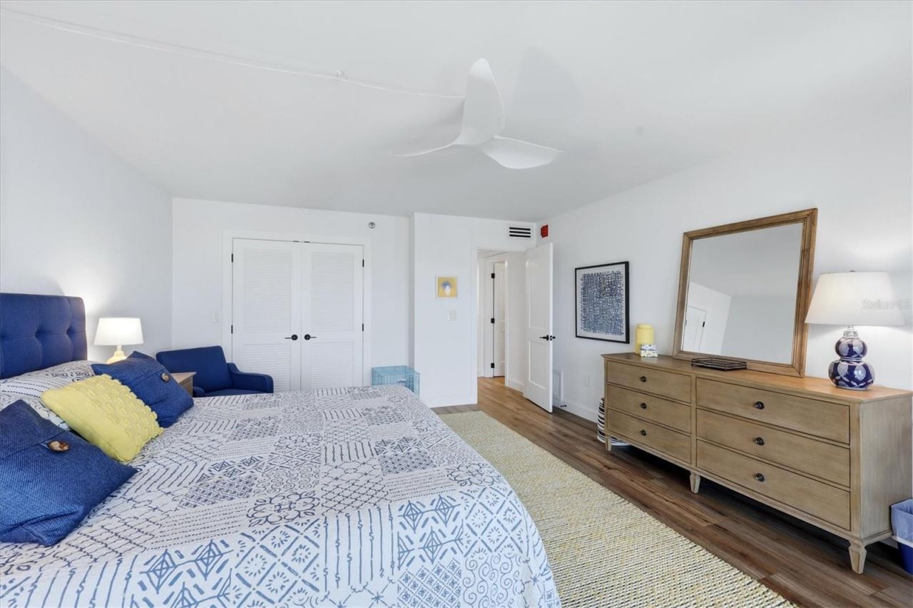 1001 Benjamin Franklin Drive, Unit 604, Sarasota, FL 34236 Photo