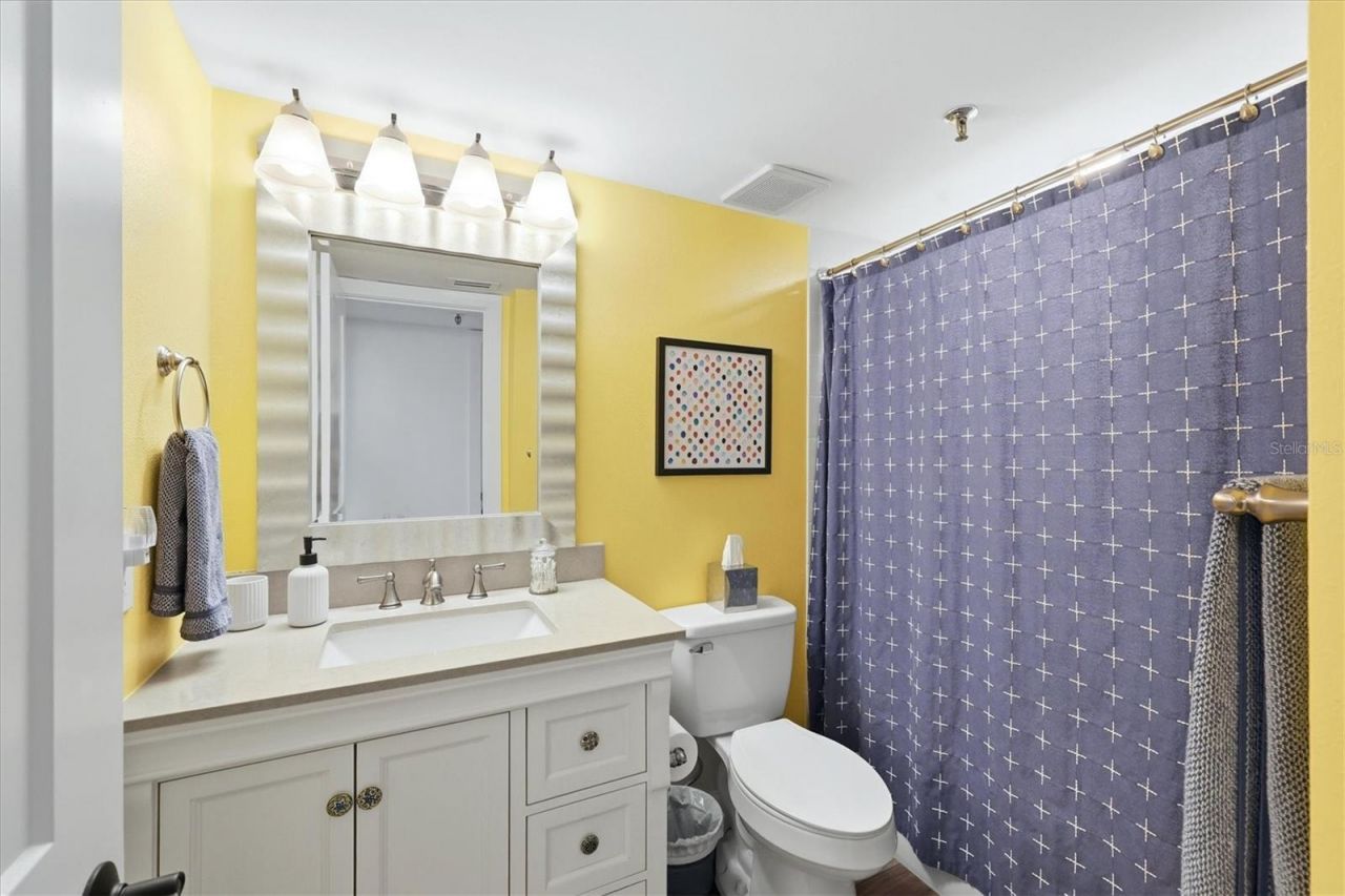 1001 Benjamin Franklin Drive, Unit 604, Sarasota, FL 34236 Photo