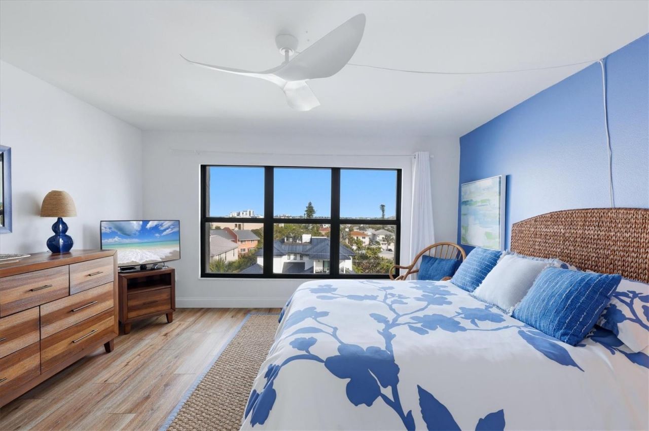 1001 Benjamin Franklin Drive, Unit 604, Sarasota, FL 34236 Photo