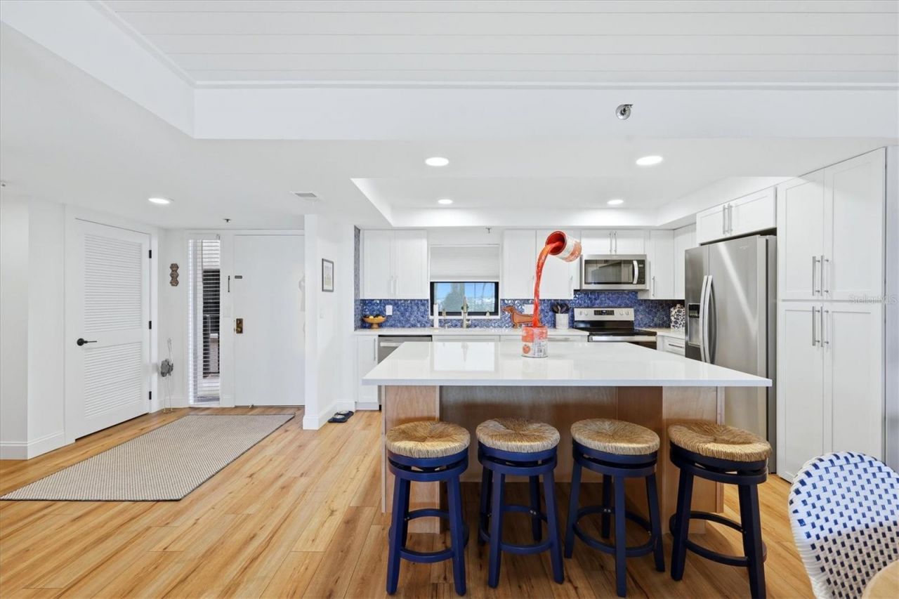 1001 Benjamin Franklin Drive, Unit 604, Sarasota, FL 34236 Photo