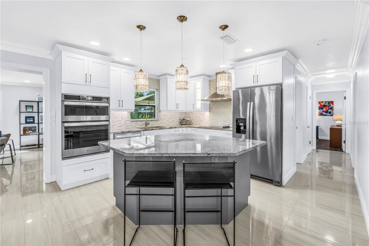 2898 56th Lane N, Saint Petersburg, FL 33710 Photo