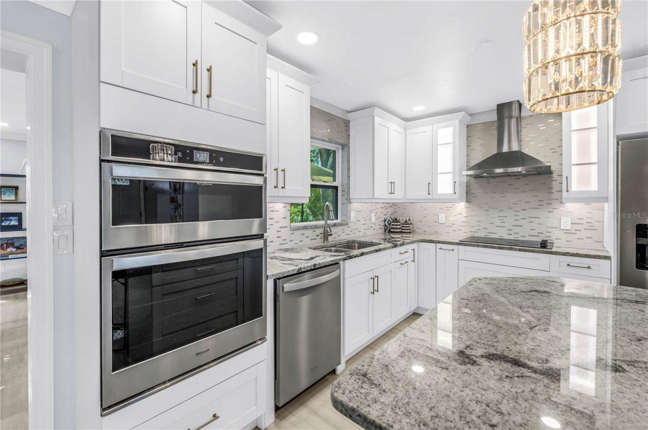 2898 56th Lane N, Saint Petersburg, FL 33710 Photo