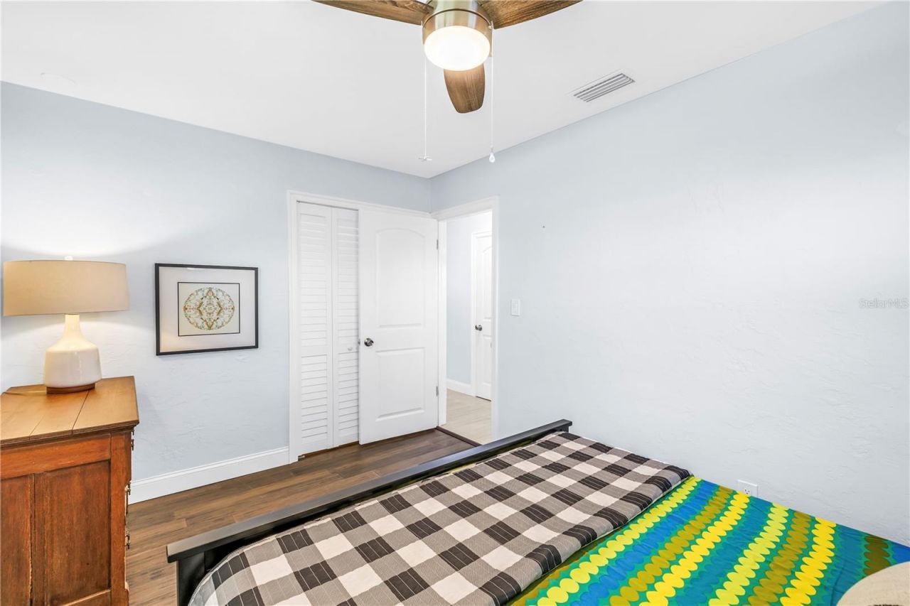 2898 56th Lane N, Saint Petersburg, FL 33710 Photo