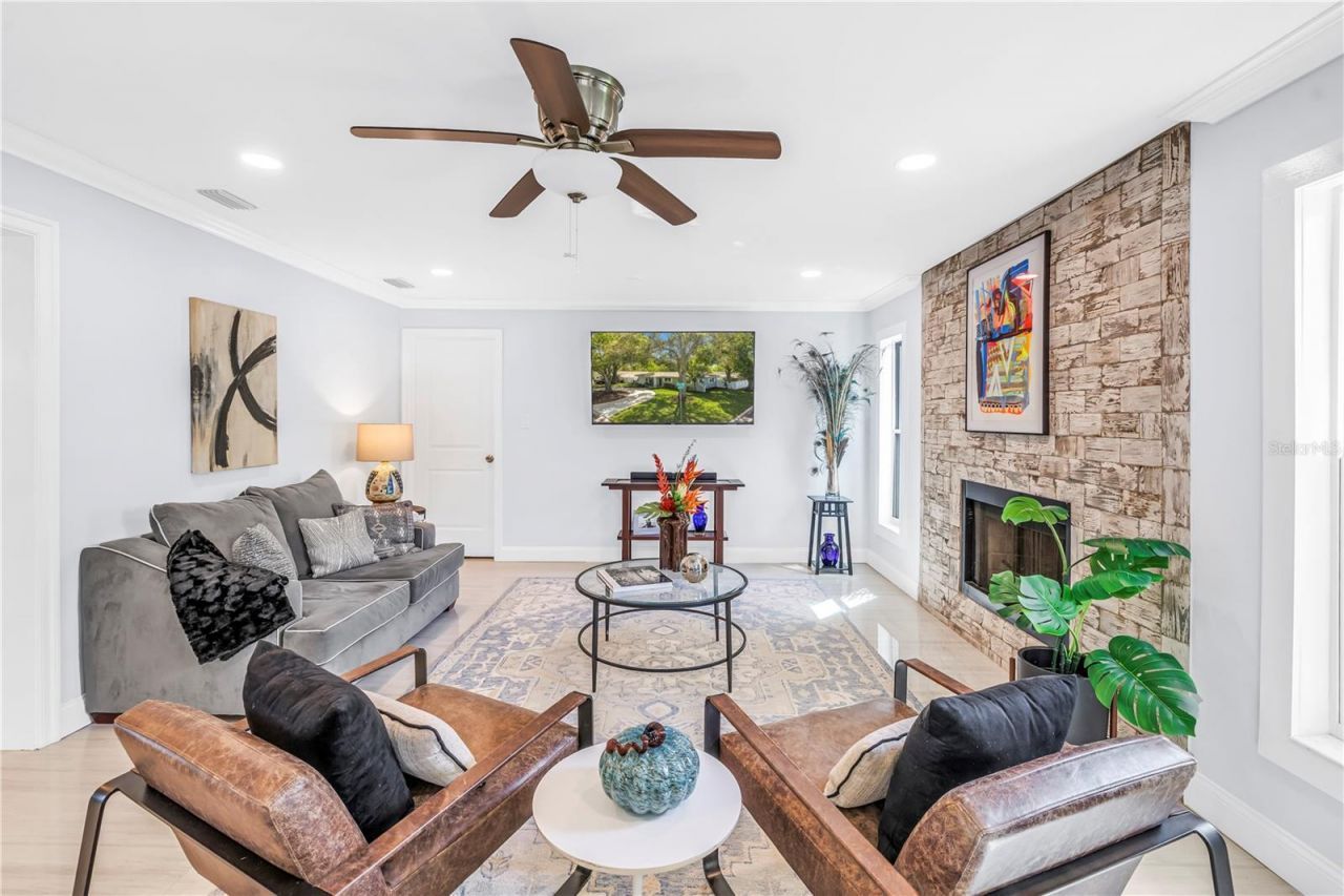 2898 56th Lane N, Saint Petersburg, FL 33710 Photo