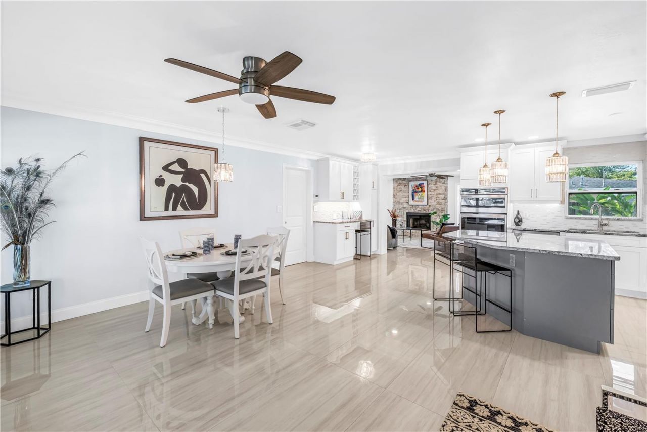 2898 56th Lane N, Saint Petersburg, FL 33710 Photo