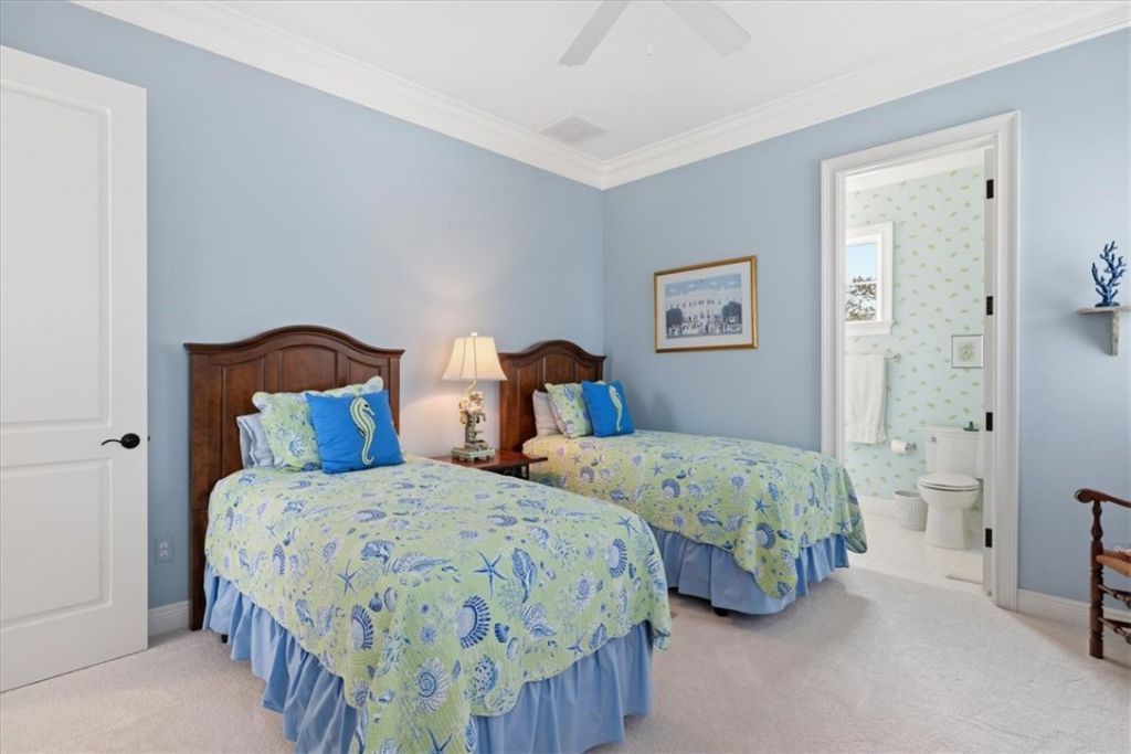 405 S Palm Island Circle, Vero Beach, FL 32963 Photo