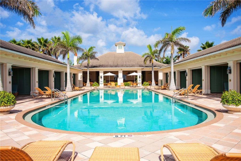 405 S Palm Island Circle, Vero Beach, FL 32963 Photo