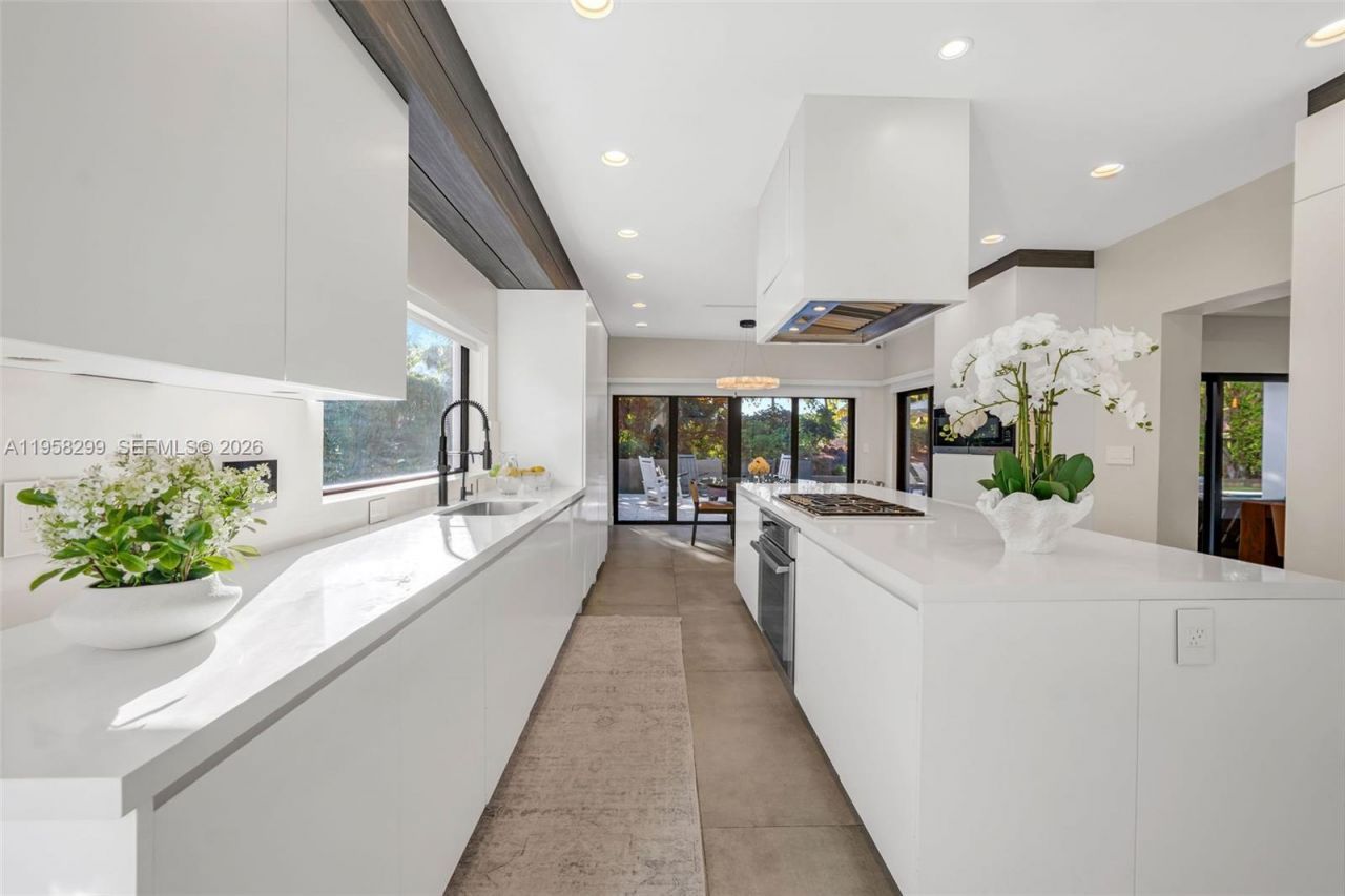 4844 NW 94th Doral Pl , Doral, FL 33178 Photo