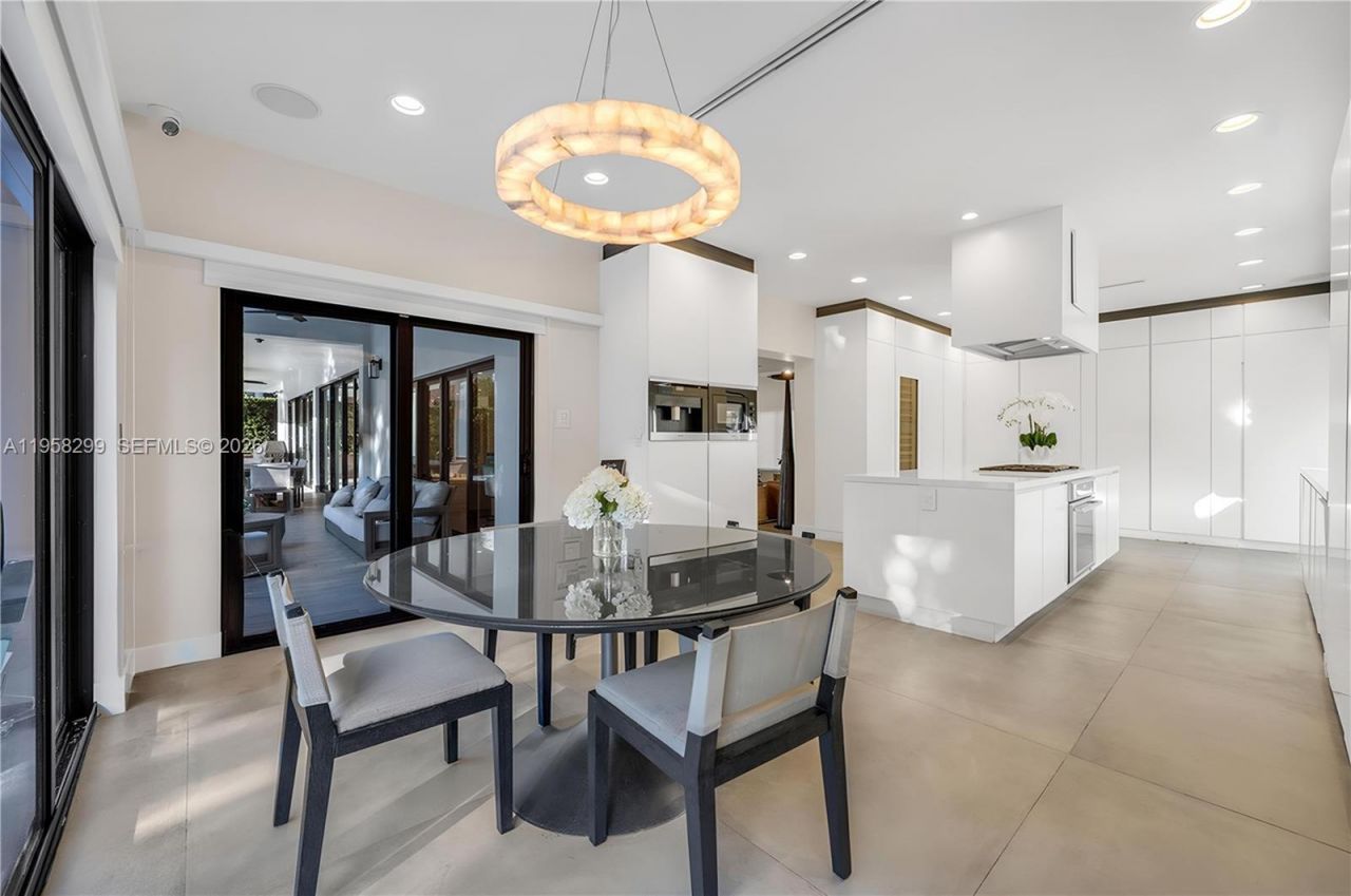 4844 NW 94th Doral Pl , Doral, FL 33178 Photo