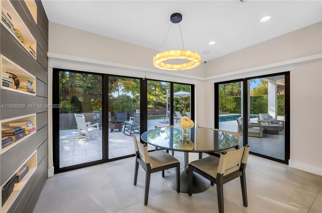 4844 NW 94th Doral Pl , Doral, FL 33178 Photo