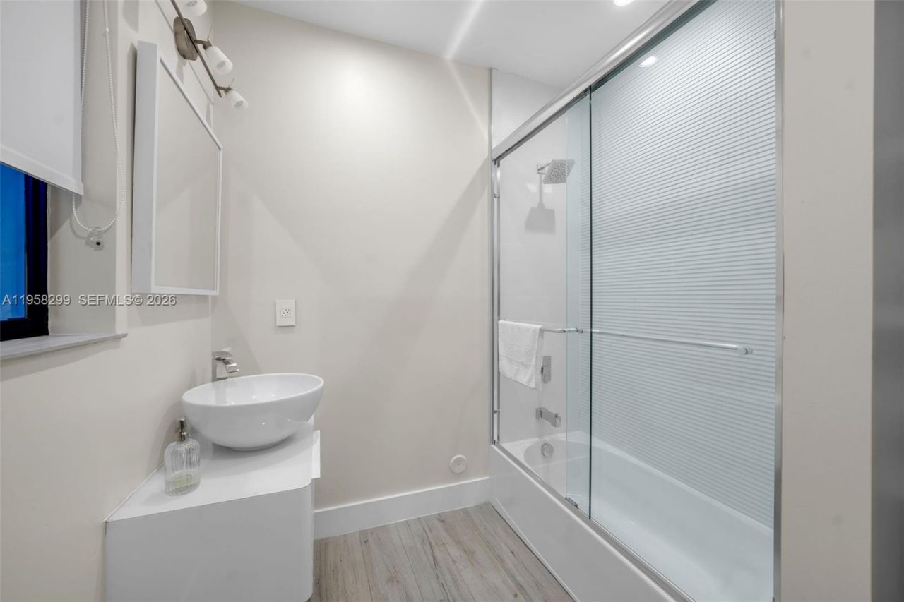 4844 NW 94th Doral Pl , Doral, FL 33178 Photo