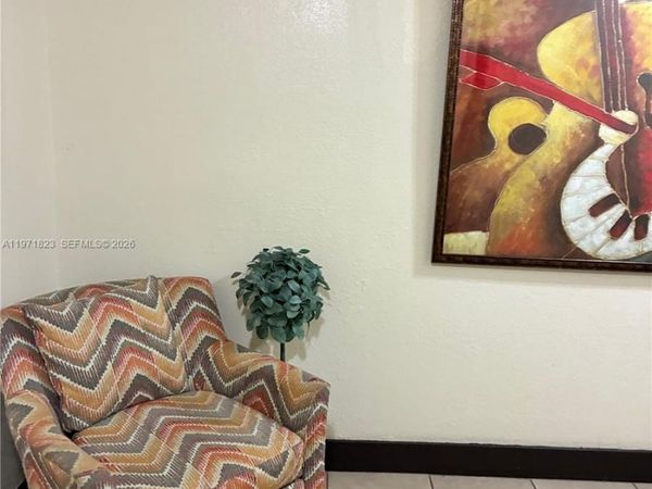 3680 Inverrary Dr, Unit 1T, Lauderhill, FL 33319