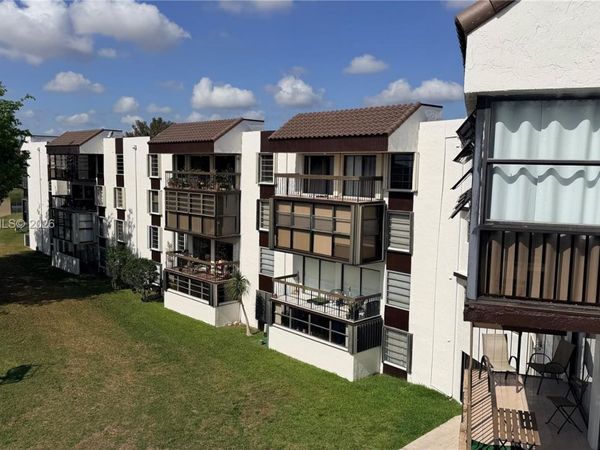 1300 SW 122nd Ave, Unit 416-2, Miami, FL 33184