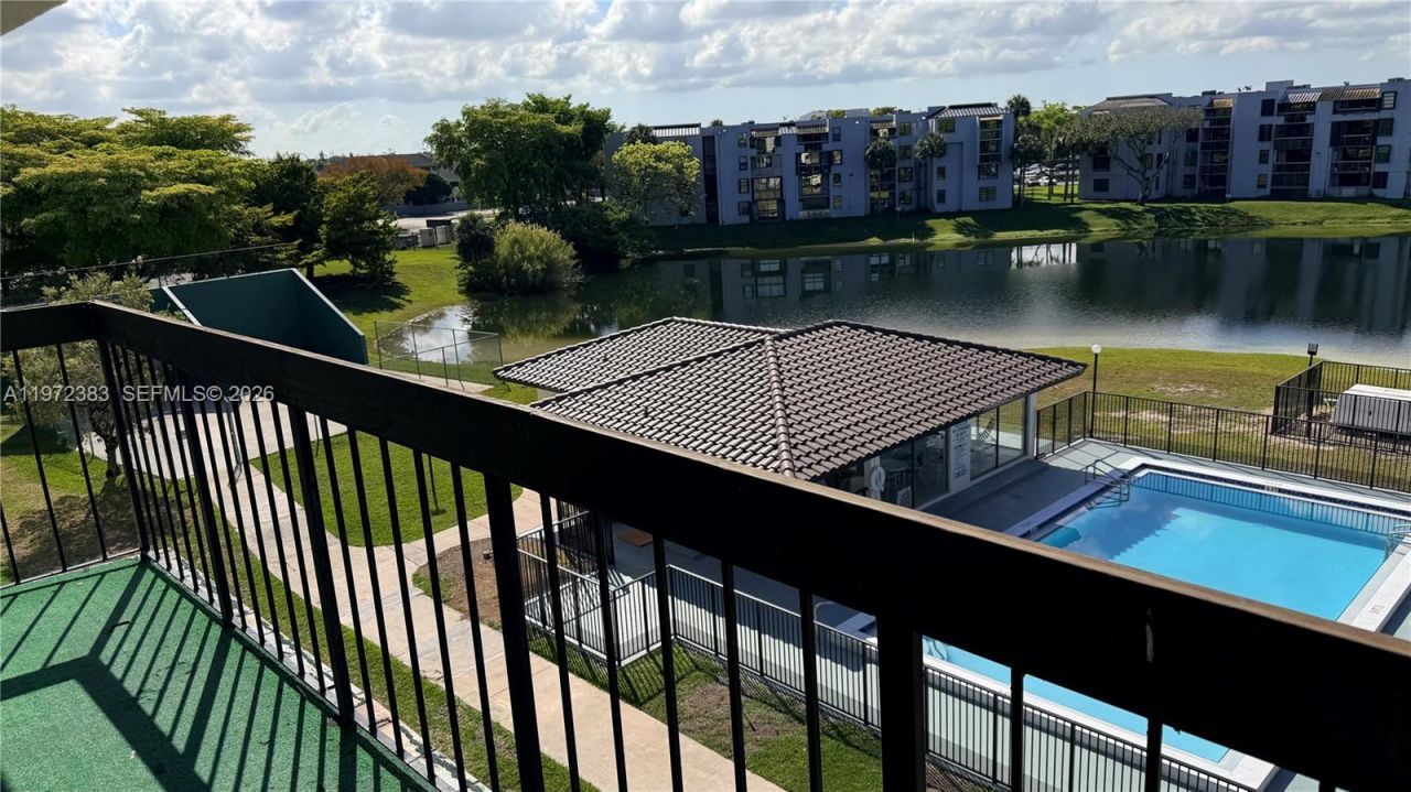 1300 SW 122nd Ave, Unit 416-2, Miami, FL 33184 Photo