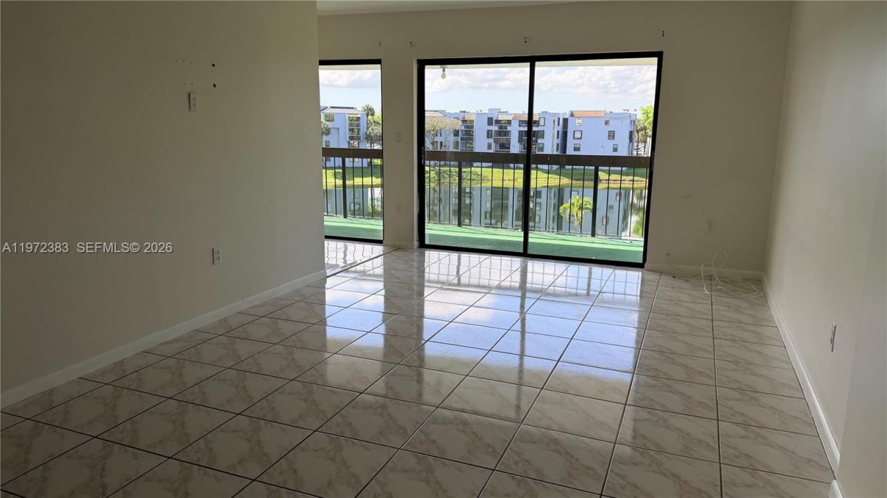 1300 SW 122nd Ave, Unit 416-2, Miami, FL 33184 Photo