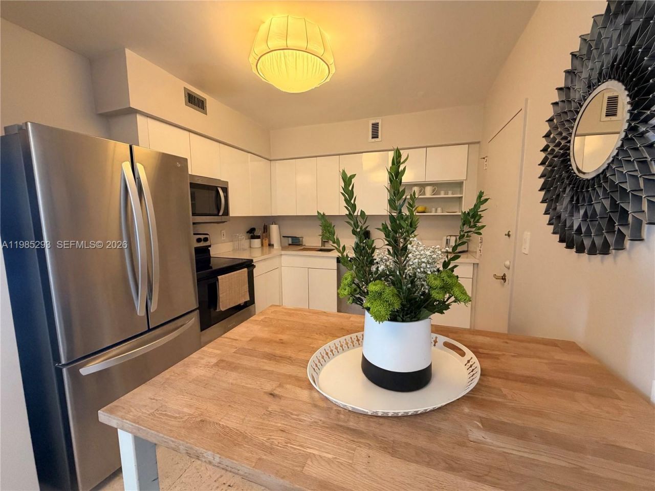 5700 Collins Ave , Unit 11A, Miami Beach, FL 33140 Photo