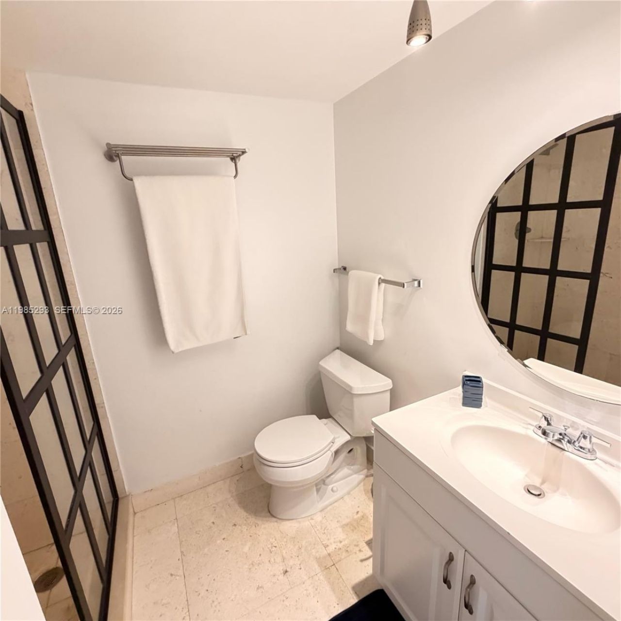 5700 Collins Ave , Unit 11A, Miami Beach, FL 33140 Photo