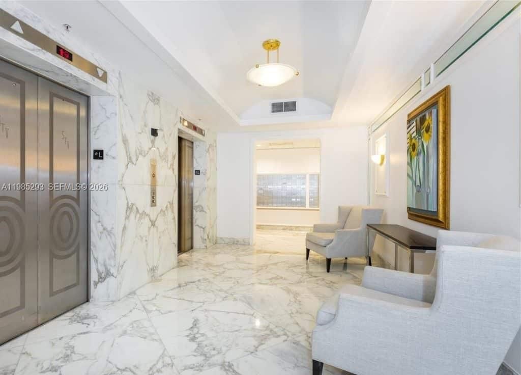 5700 Collins Ave , Unit 11A, Miami Beach, FL 33140 Photo