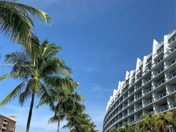 2950 NE 188th St, Unit 543, Aventura, FL 33180