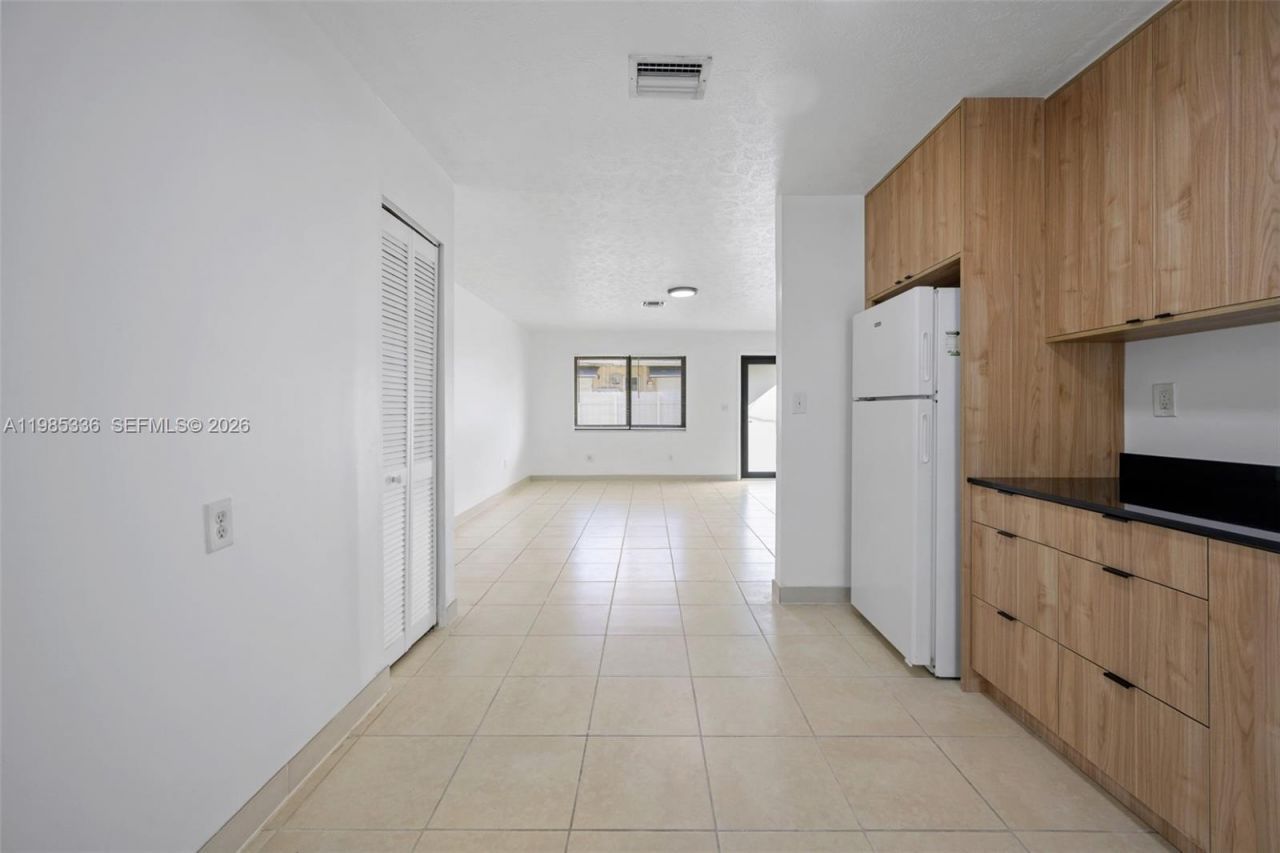 511 NW 93rd St, Unit 511, Miami, FL 33150 Photo