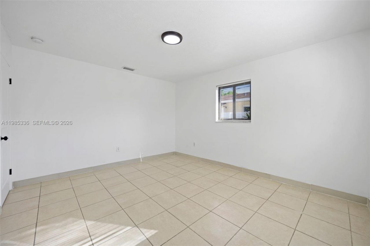 511 NW 93rd St, Unit 511, Miami, FL 33150 Photo