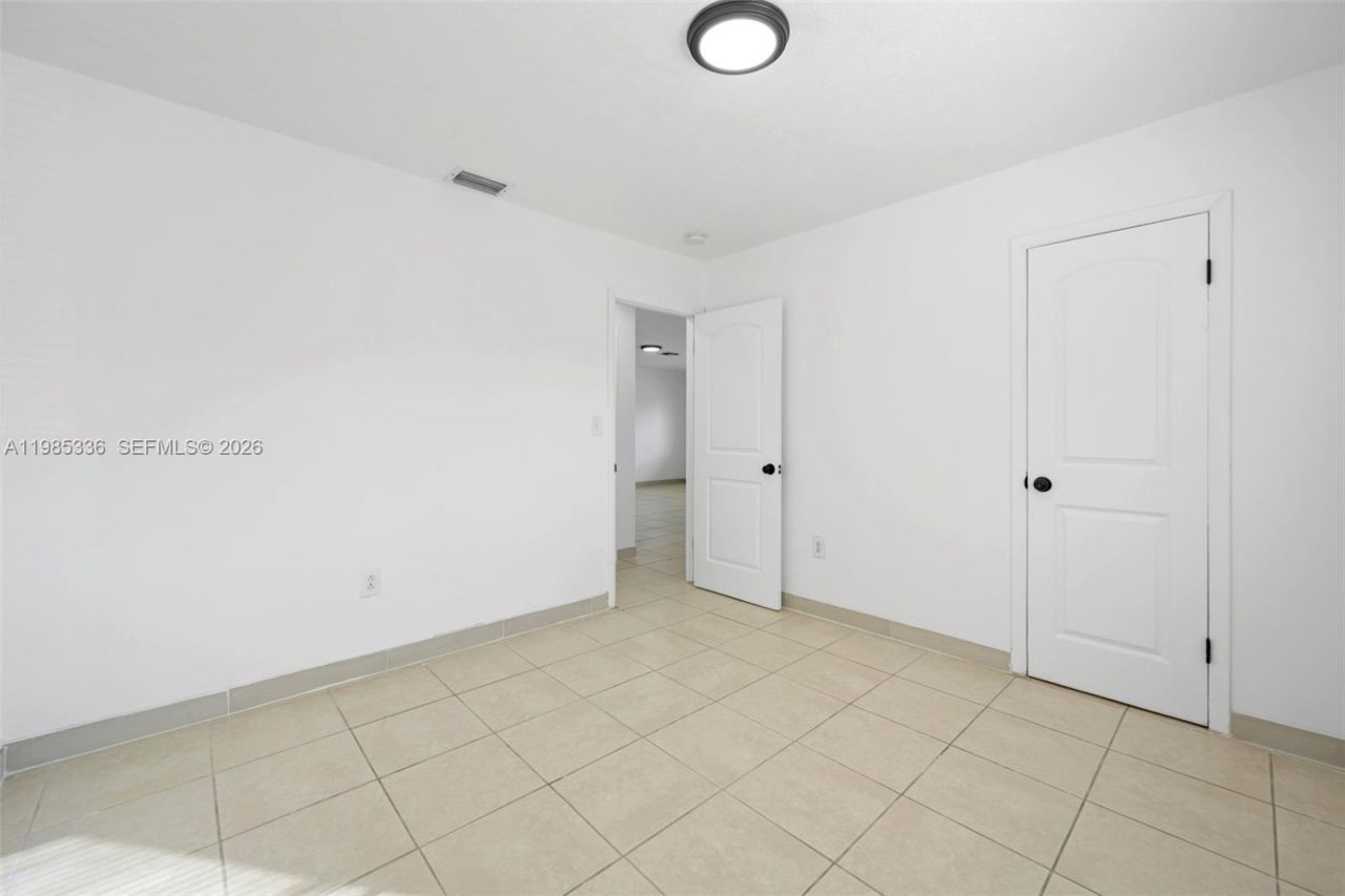 511 NW 93rd St, Unit 511, Miami, FL 33150 Photo