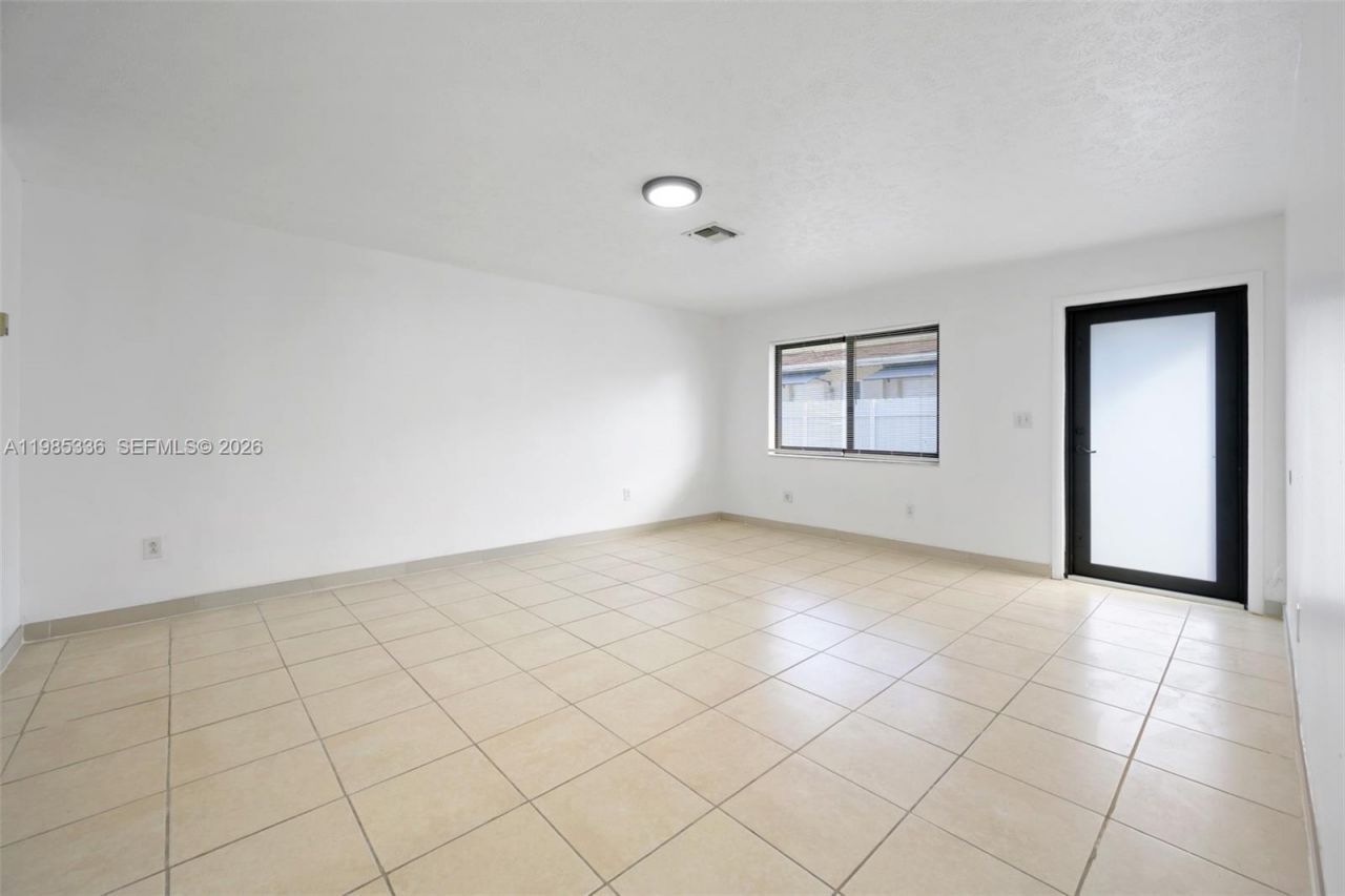 511 NW 93rd St, Unit 511, Miami, FL 33150 Photo